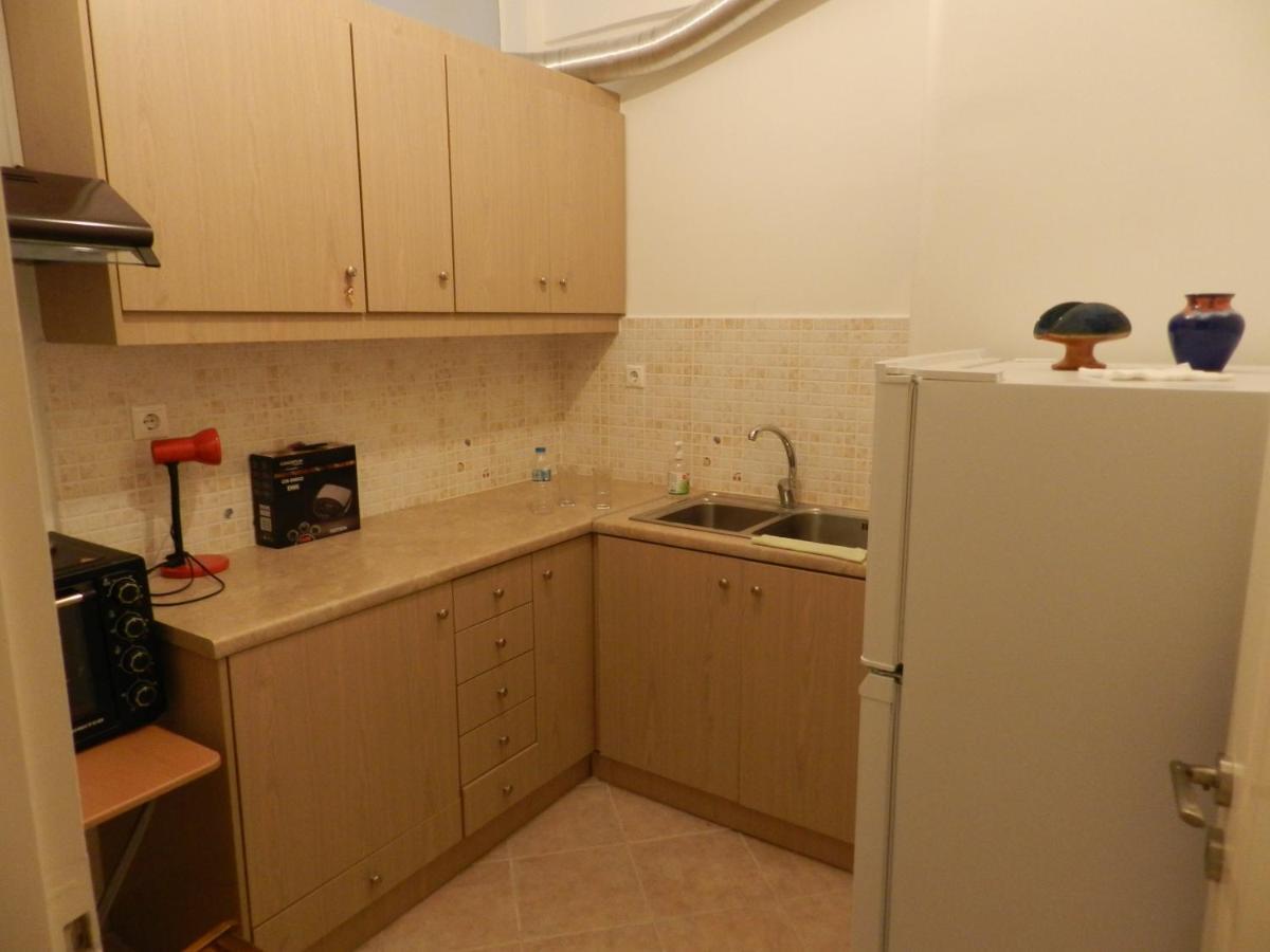 Vasia'S Cosy Apartment In Athens, "Pedion Tou Areos", Close To Center Exterior photo