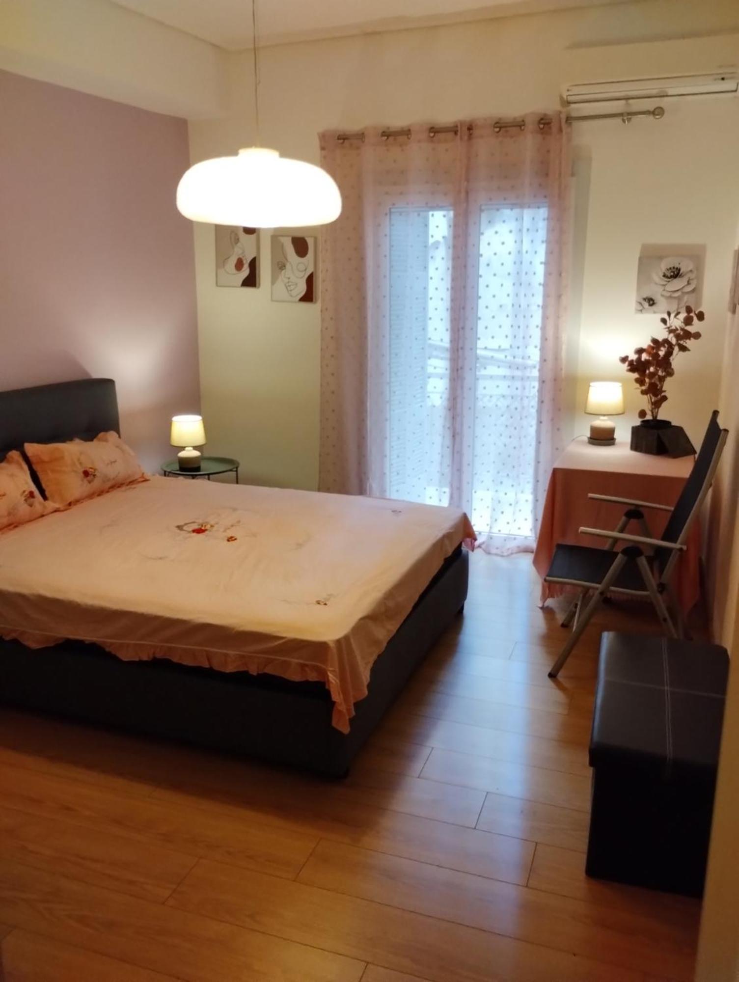 Vasia'S Cosy Apartment In Athens, "Pedion Tou Areos", Close To Center Exterior photo