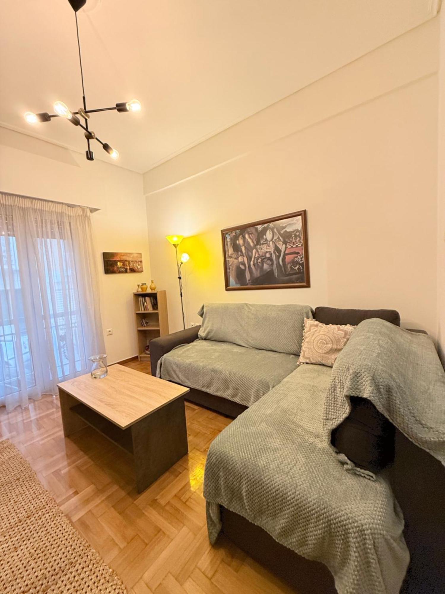 Vasia'S Cosy Apartment In Athens, "Pedion Tou Areos", Close To Center Exterior photo